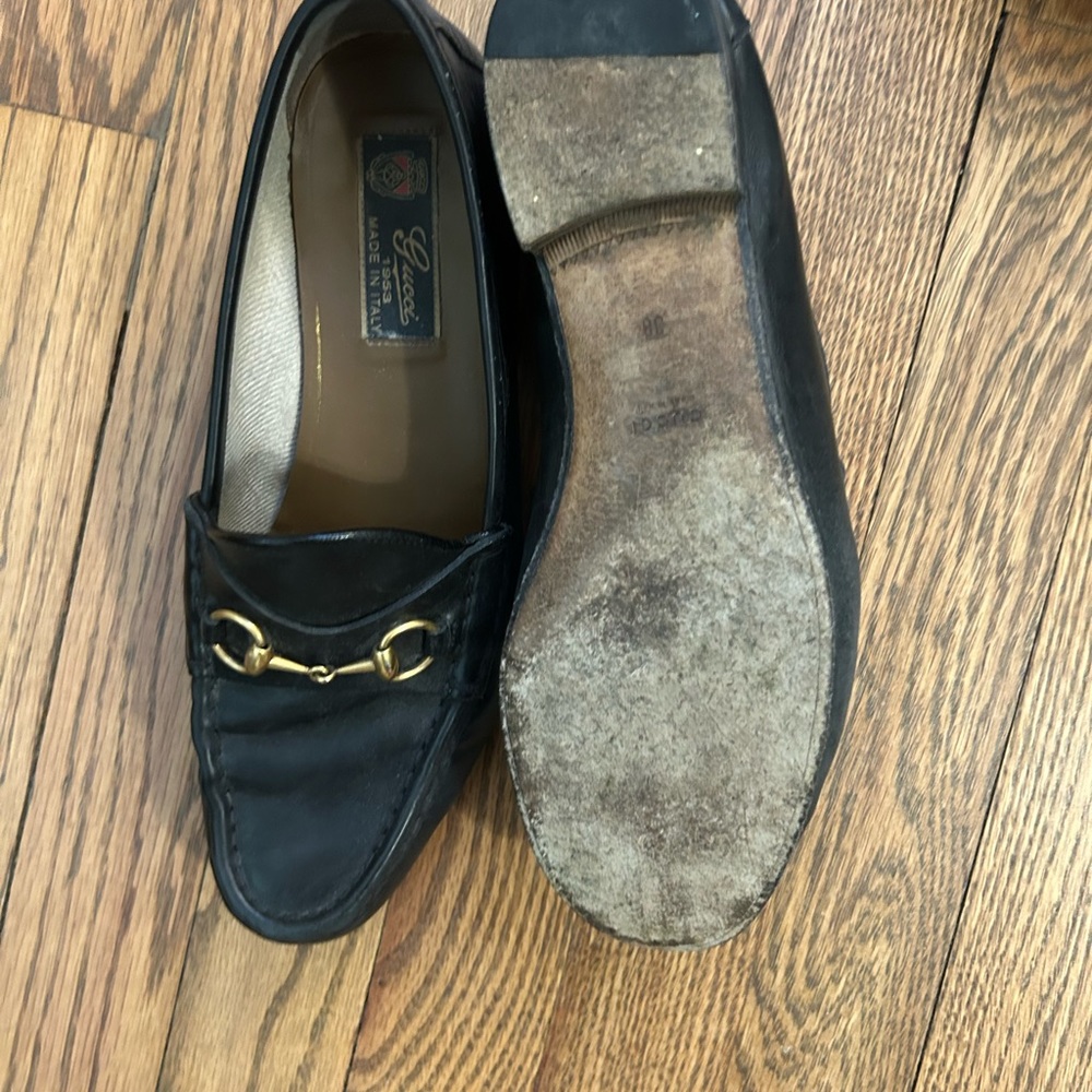 Gucci 1953 horsebit loafer size 38. Used condition.